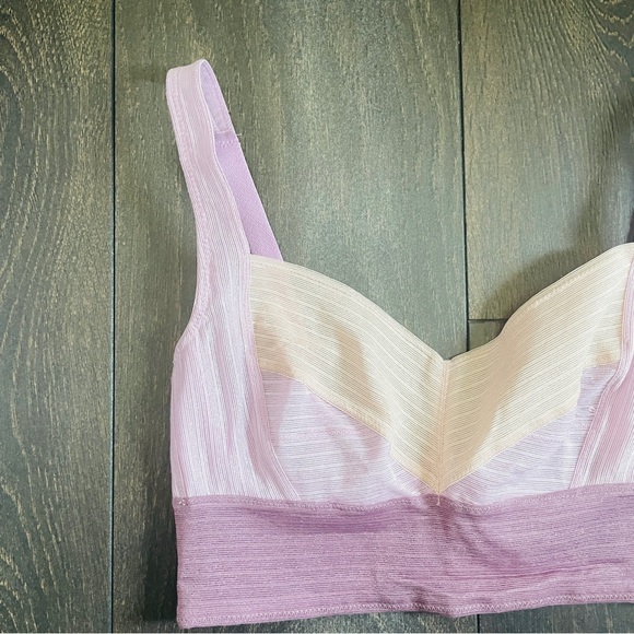 Triumph Underwear Wired Crop Sports Bra with Metallic Thread - Picture 3 of 15